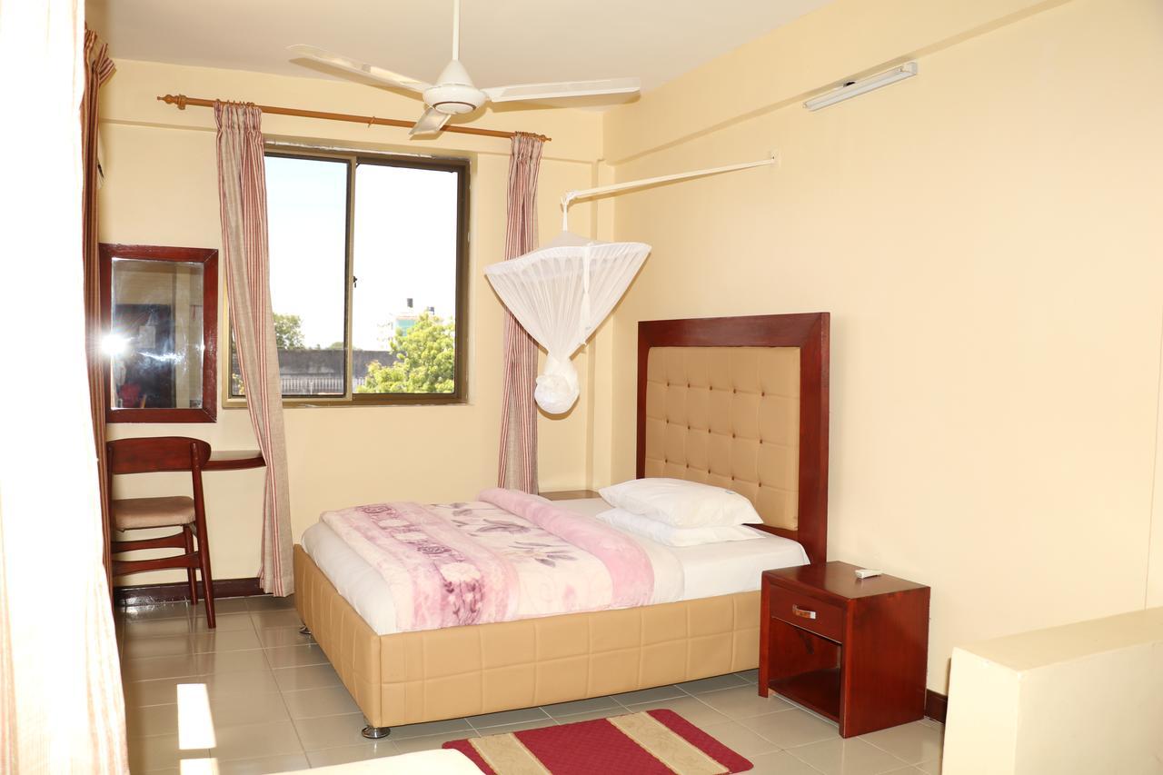 Dolphin Hotel Tanga Exterior photo