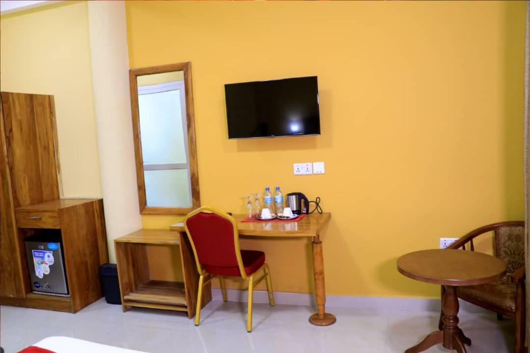 Dolphin Hotel Tanga Exterior photo